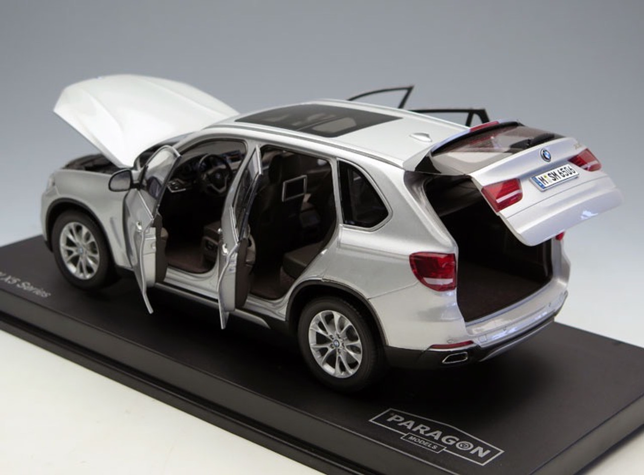 1/18 BMW X5 F15 Generation (2013-2018) (Silver) Diecast Car Model 