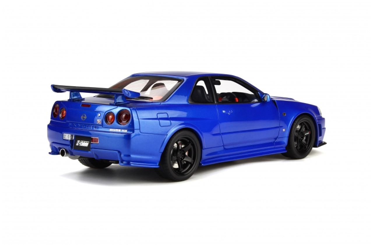 Nissan Skyline GTR r34 сбоку