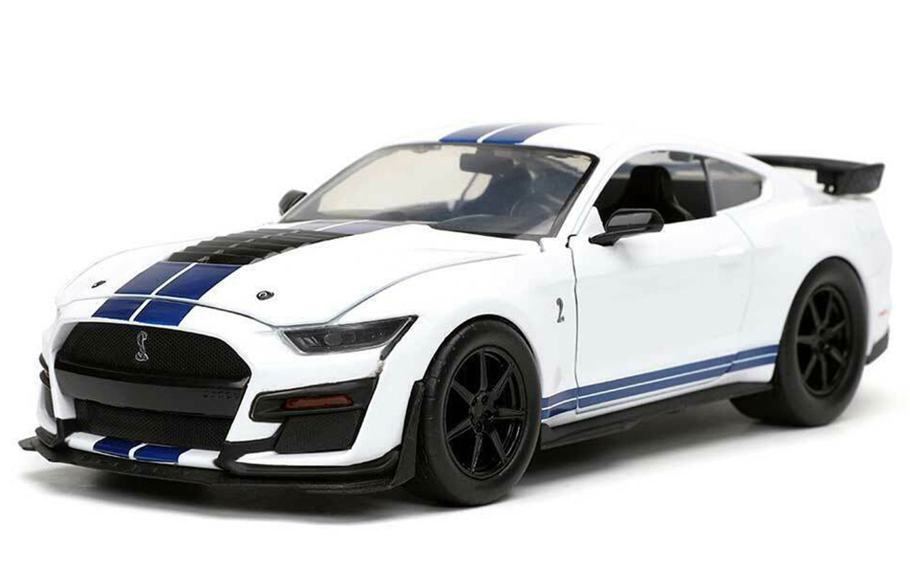 1/18 Ford Mustang GT500 (White) Diecast Car Model