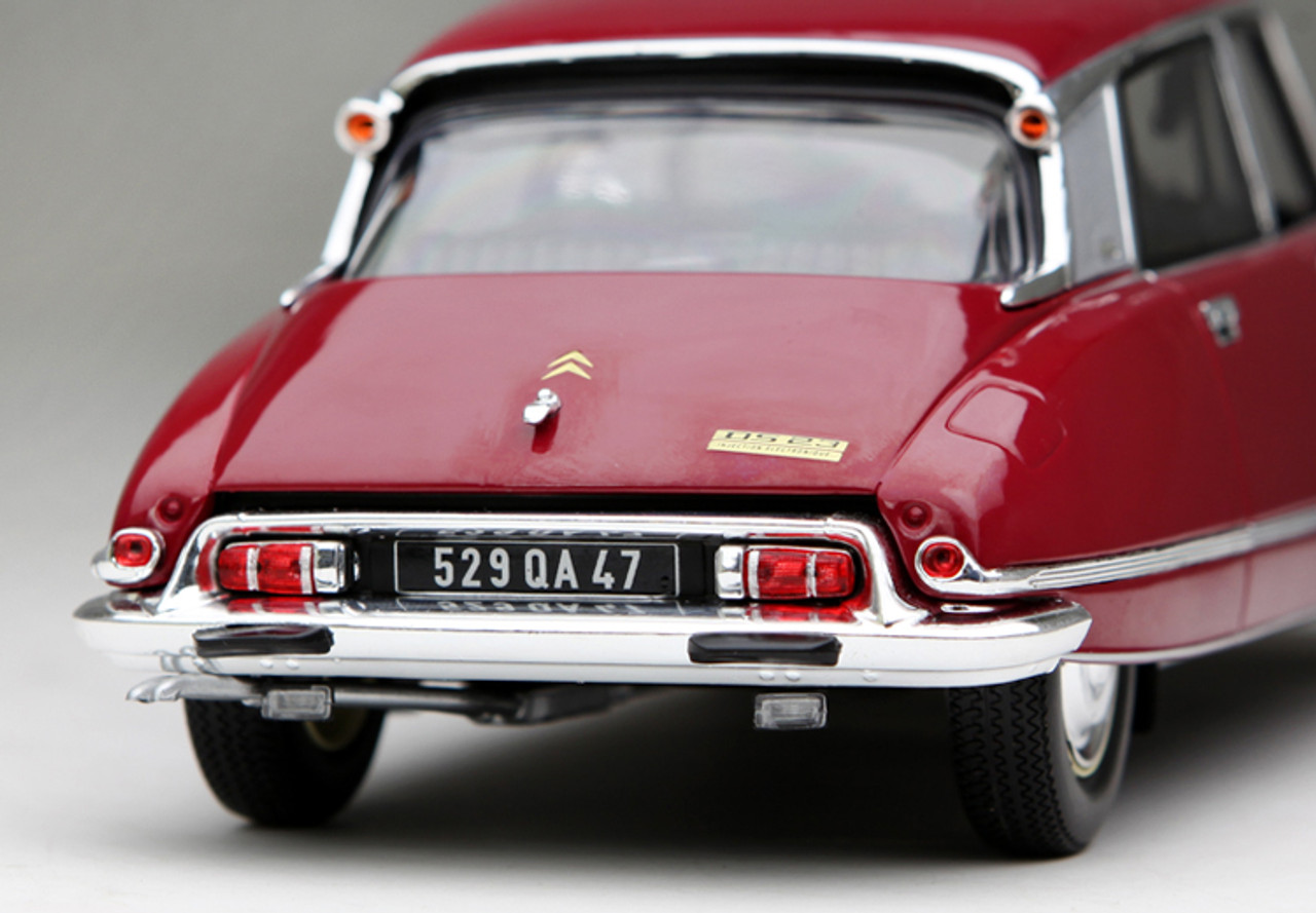 1/18 CITROEN DS23 DS 23 PALLAS (Red) DIECAST CAR MODEL