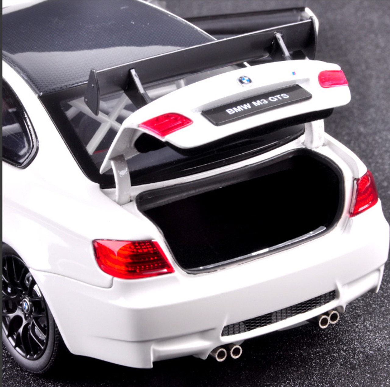 1/18 Kyosho BMW E92 M3 GTS (White) Diecast Car Model