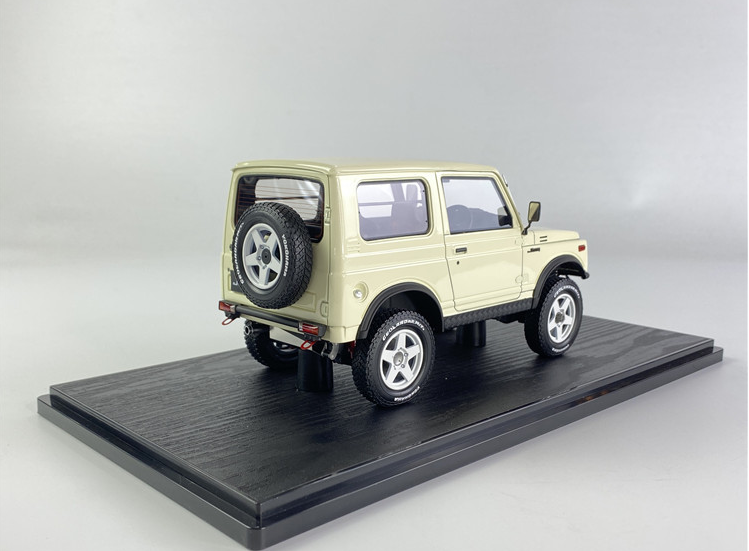 イグニッションモデル、スズキ ジムニー 1/18 【公式通販】