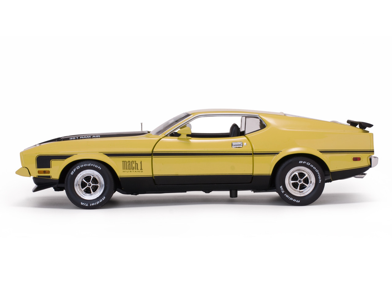 1971 FORD MUSTANG Mach 1 ミニカー1/18 箱無し 1971 Ford Mustang Mach 1 Hardtop, Bright Red - Auto World