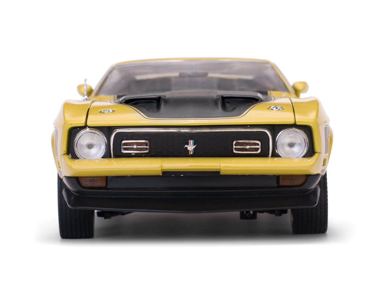 1/18 Sunstar 1971 Ford Mustang MACH I (Yellow) Diecast Car