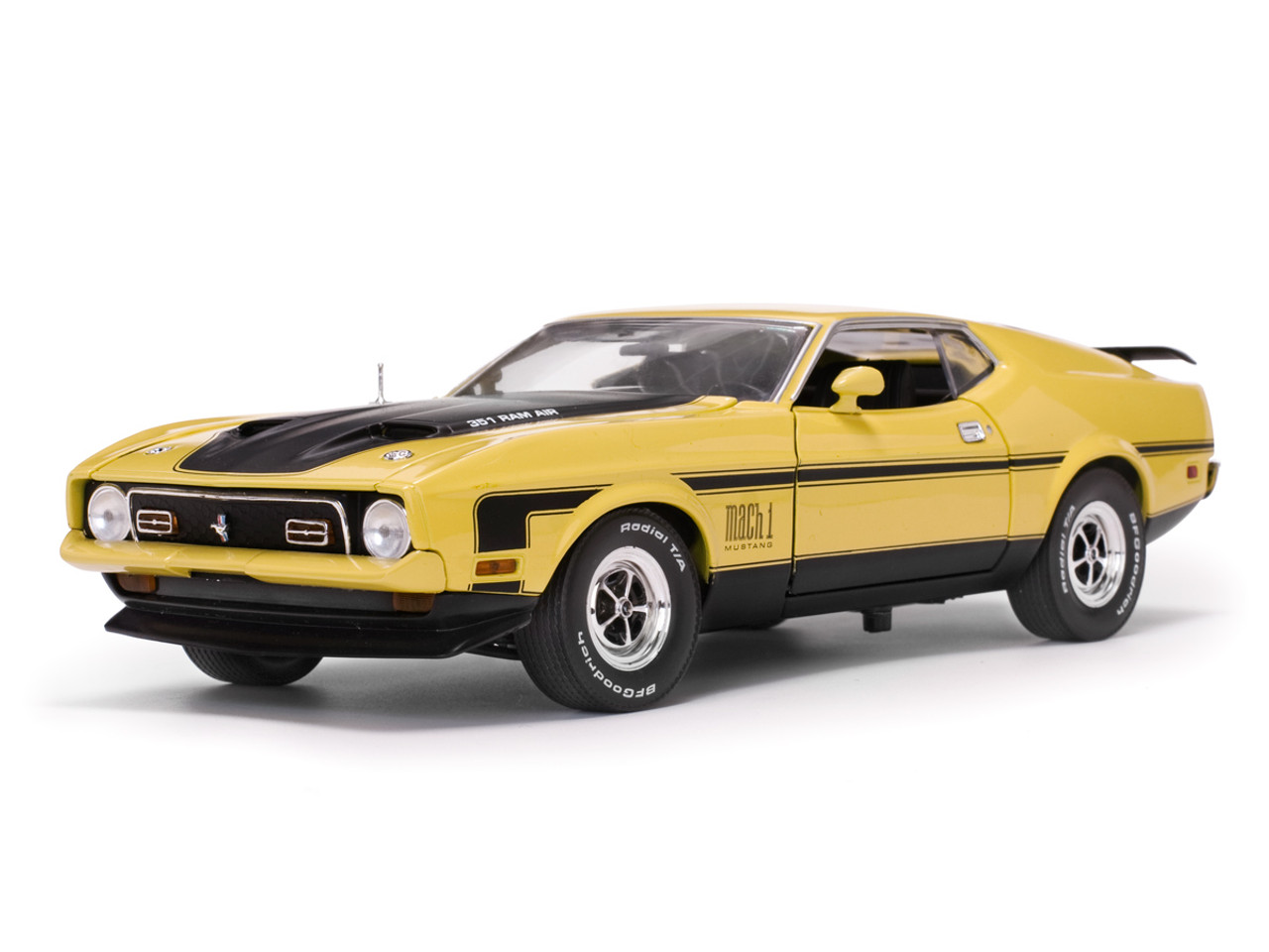 1/18 Sunstar 1971 Ford Mustang MACH I (Yellow) Diecast Car Model