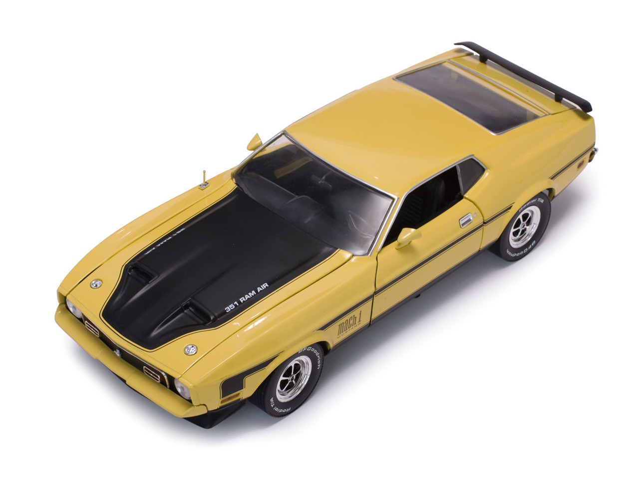 1/18 Sunstar 1971 Ford Mustang MACH I (Yellow) Diecast Car Model