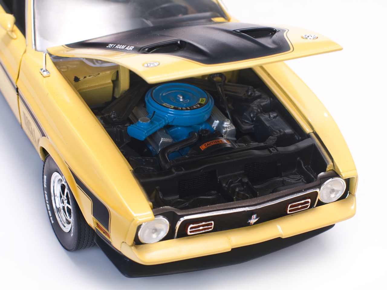 105-008 サンスター 1/18 フォード マスタング 1971 Mach1 1/18 Sunstar 1971 Ford Mustang Mach 1 (Black) Diecast Car