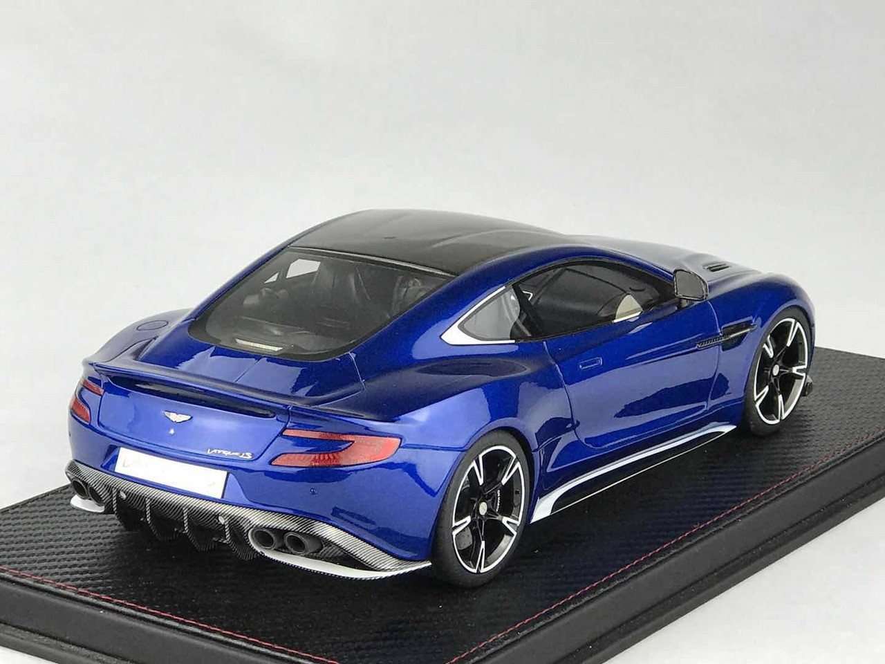 1/18 Frontiart Aston Martin Vanquish S Limited (Blue)