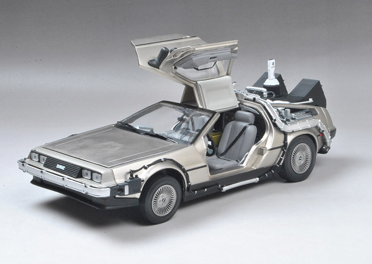 1/18 Sunstar DeLorean DMC-12 DMC12 Back to the future II with Folding Wheels Diecast Car Model