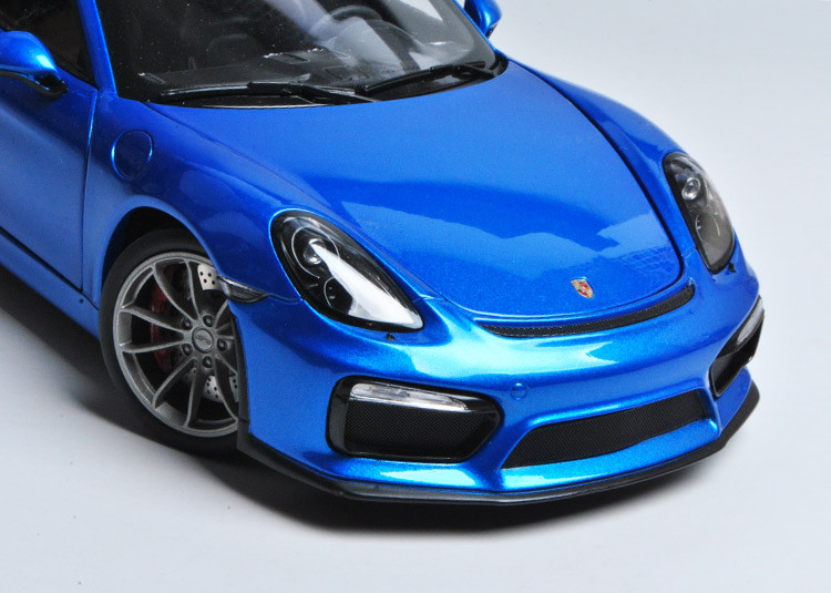 Porsche 1 18