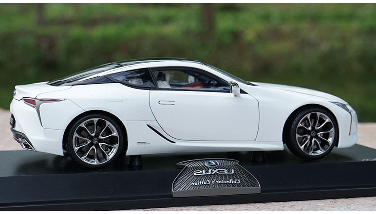 1/18 Dealer Edition Lexus LC LC500H LC500 (White) Diecast Car Model