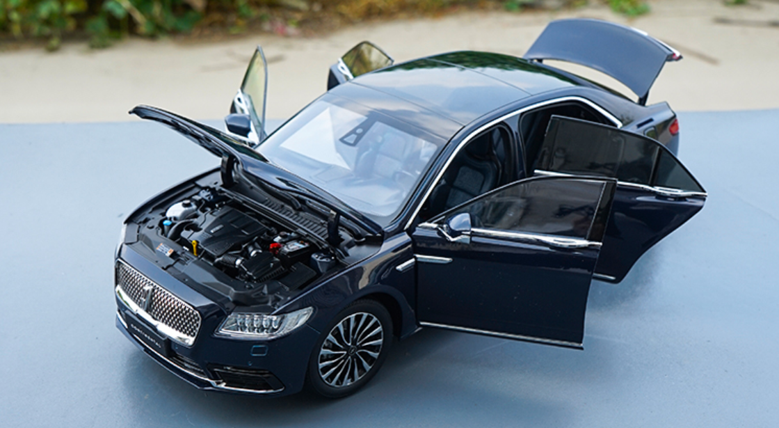 RARE 1/18 Dealer Edition Lincoln Continental (Blue