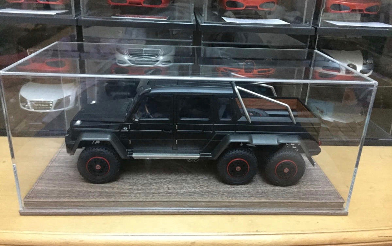 1/18 Extra Large Extended Acrylic Display Case with Wood Pattern Leather Base (car model not included)