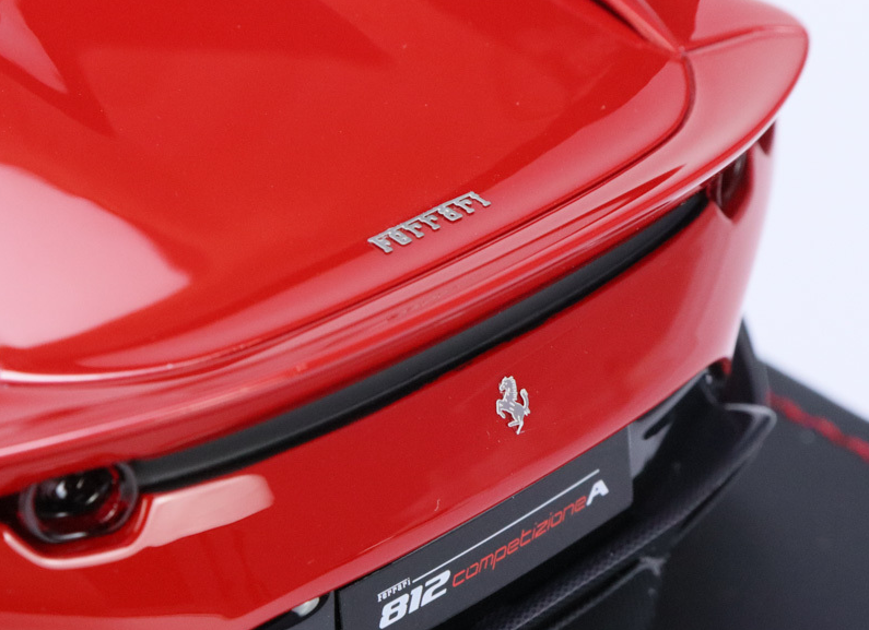 Ferrari 812 Competizione A (Rosso Corsa) – 1/18 MR Collection – Modèle Résine FE034B – Neuf