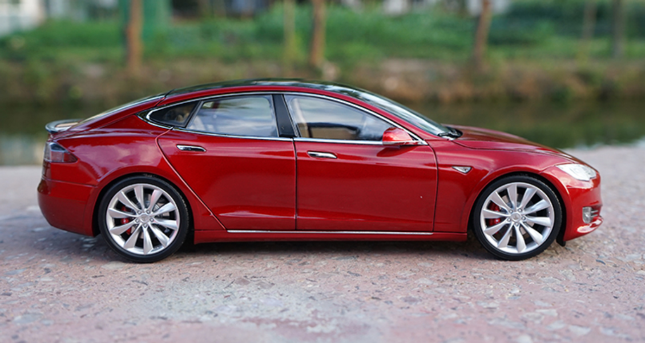 1/18 Official Dealer Edition Tesla Model S P100D (Red) Diecast Car Model