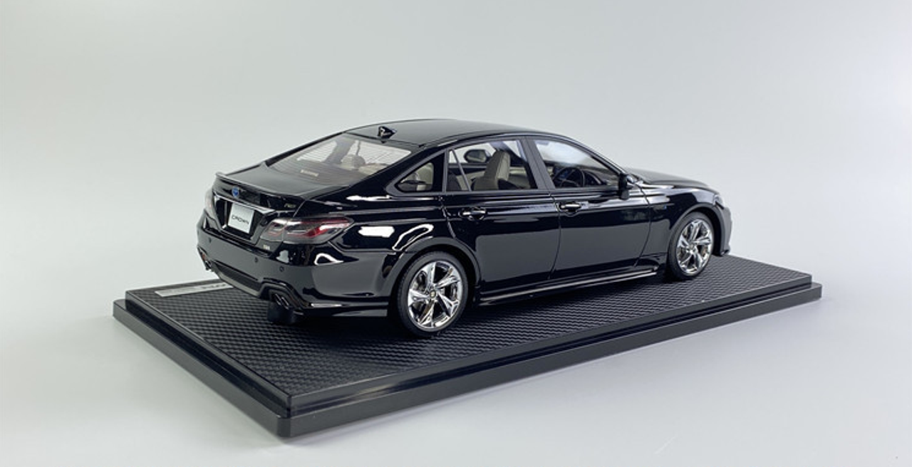 1/18 Ignition Model Toyota Crown (220) 3.5L RS Advance Black Pearl 