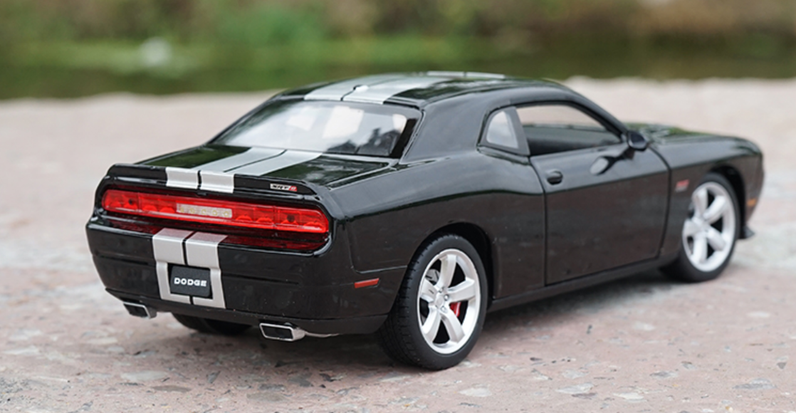 1/24 Welly FX Dodge Challenger (Black) Diecast Car Model ...