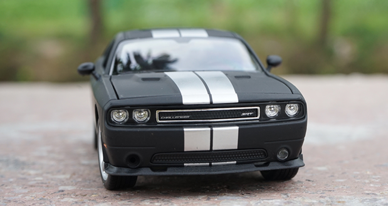 1/24 Welly FX Dodge Challenger (Matte Black) Diecast Car Model