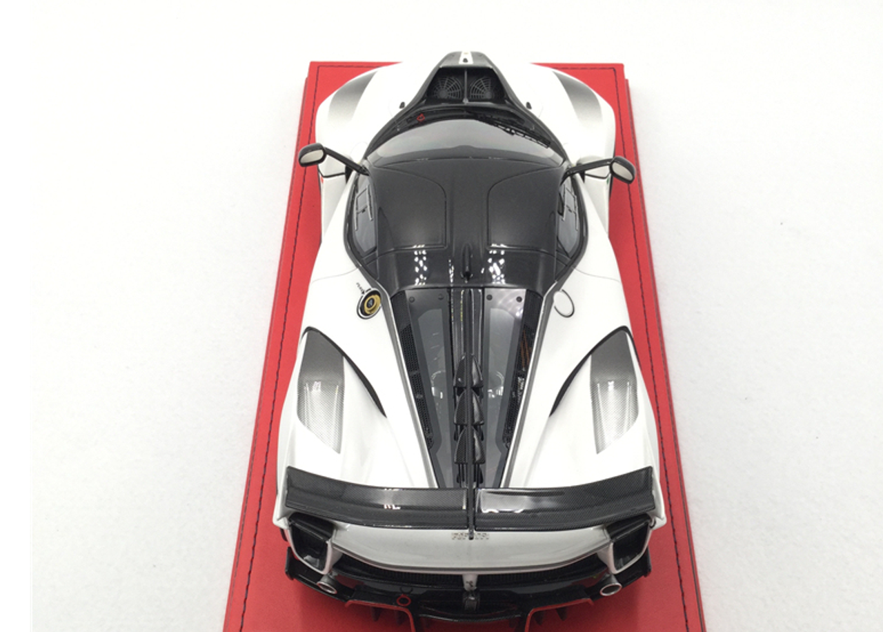  1/18 MR Collection Ferrari FXX-K EVO Bianco ltalia