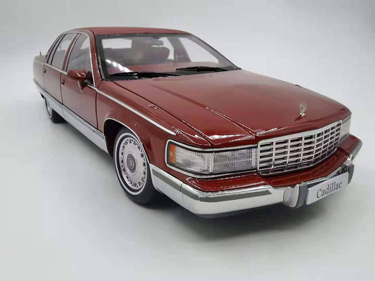 1/18 Dealer Edition 1992-1994 Cadillac Fleetwood Brougham (Metallic Red)  Diecast Car Model