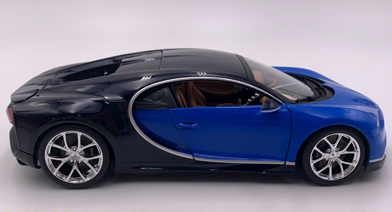 1/18 bburago Bugatti Plus Bugatti Chiron Blue