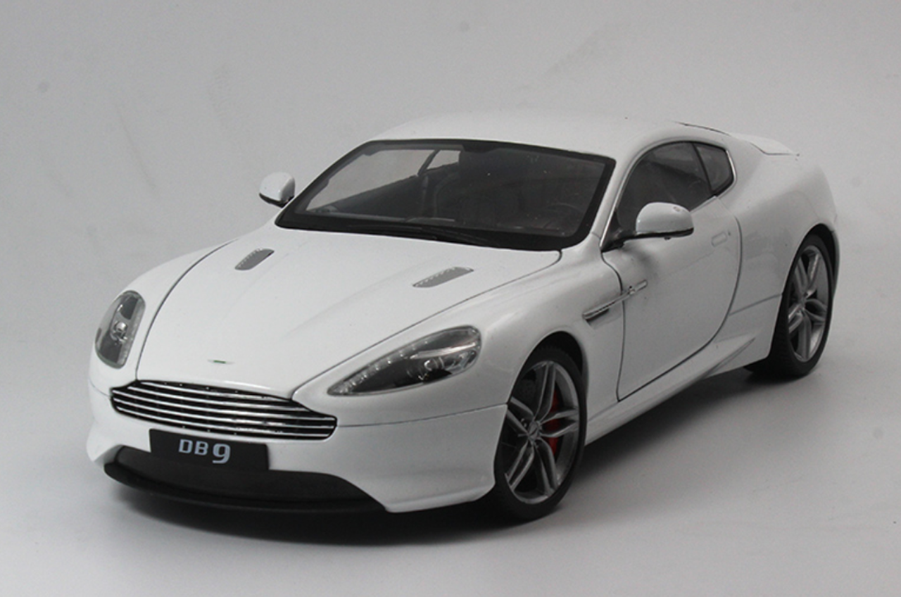 aston martin db9 toy car