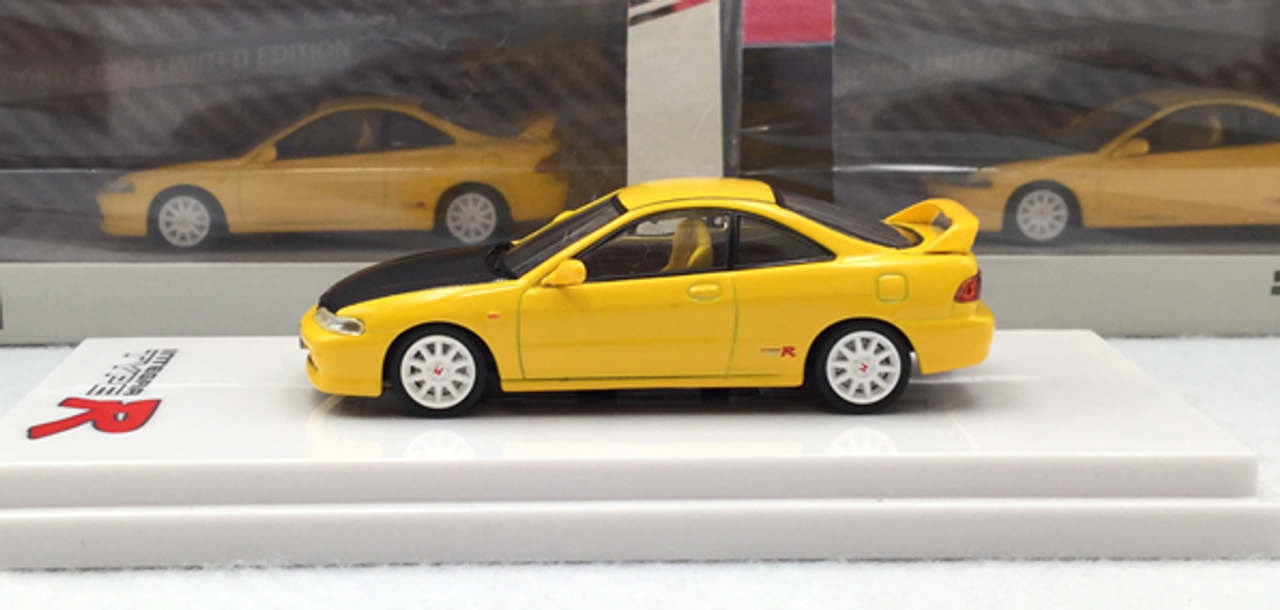 1/64 Hobby Japan Honda Integra Type R (DC2) Yellow