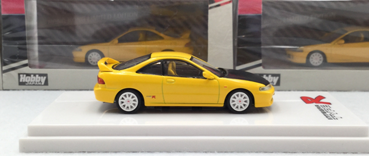 1/64 Hobby Japan Honda Integra Type R (DC2) Yellow