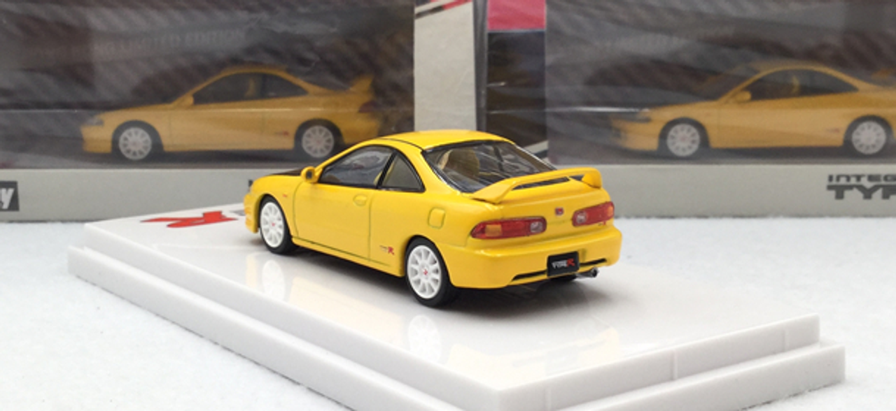 1/64 Hobby Japan Honda Integra Type R (DC2) Yellow