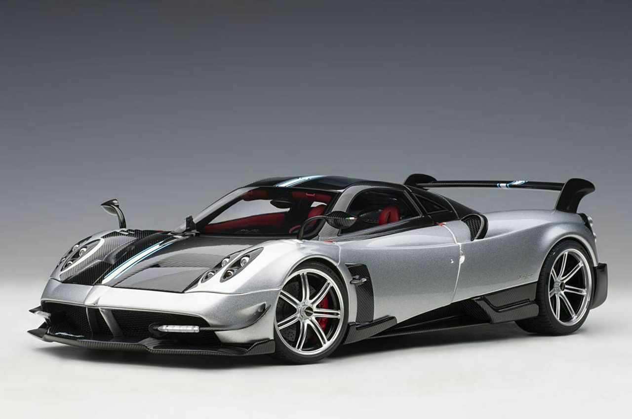 (^^)(^^  1/18 AUTOart Pagani Huayra BC in Grigio Mercur Silver Carbon