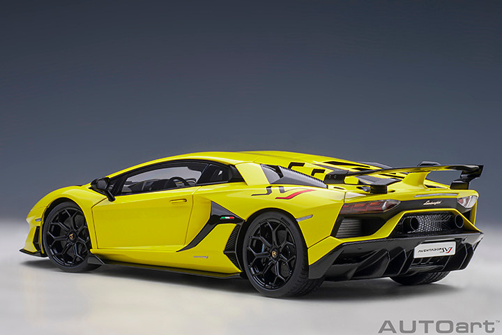 オートアート Lamborghini Aventador svj 1/18 1/18 AUTOart Lamborghini Aventador SVJ (Giallo Tenerife Pearl