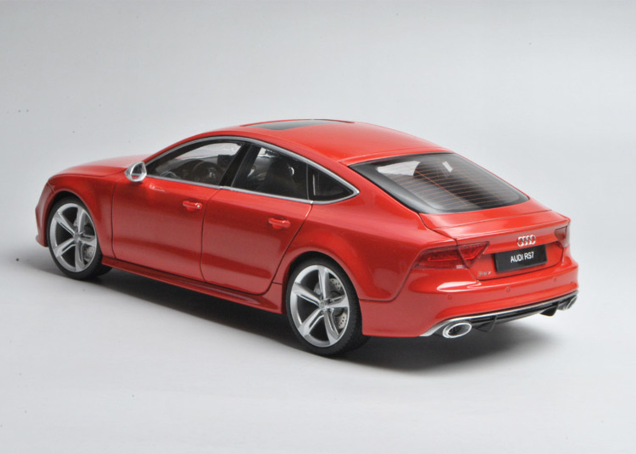 1/18 MINICRAFT Audi RS7 Sportback (Misano Red) Limited 300