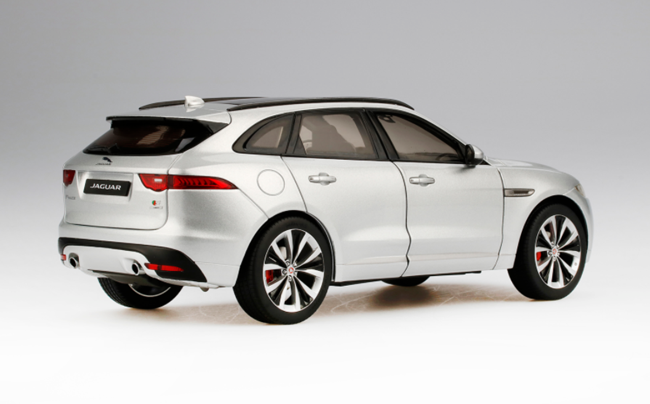 1/18 TSM Jaguar F-Pace Silver Diecast Car Model - LIVECARMODEL.com