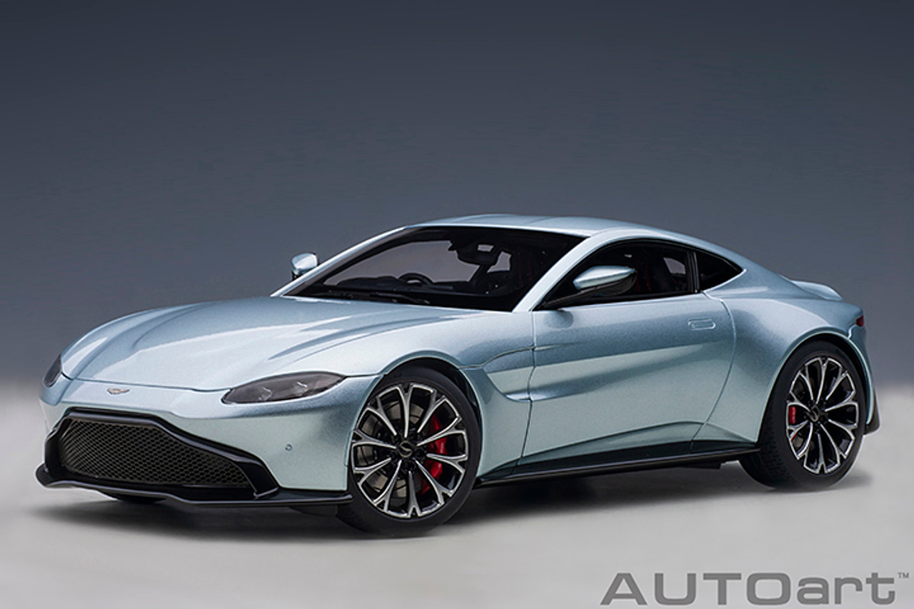 1/18 AUTOart 2019 Aston Martin Vantage (Skyfall Silver) Car Model