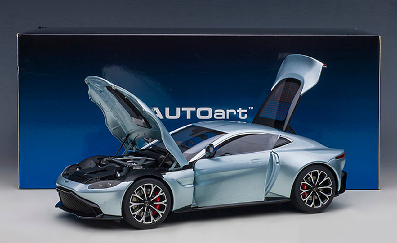 自動車 Autoart Asotn Martin Vantage 1/18 AUTOart 2019 Aston Martin Vantage (Skyfall Silver) Car