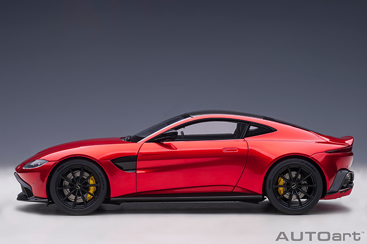 1/18 AUTOart 2019 Aston Martin Vantage (Hyper Red with Carbon Fiber Roof) Car Model