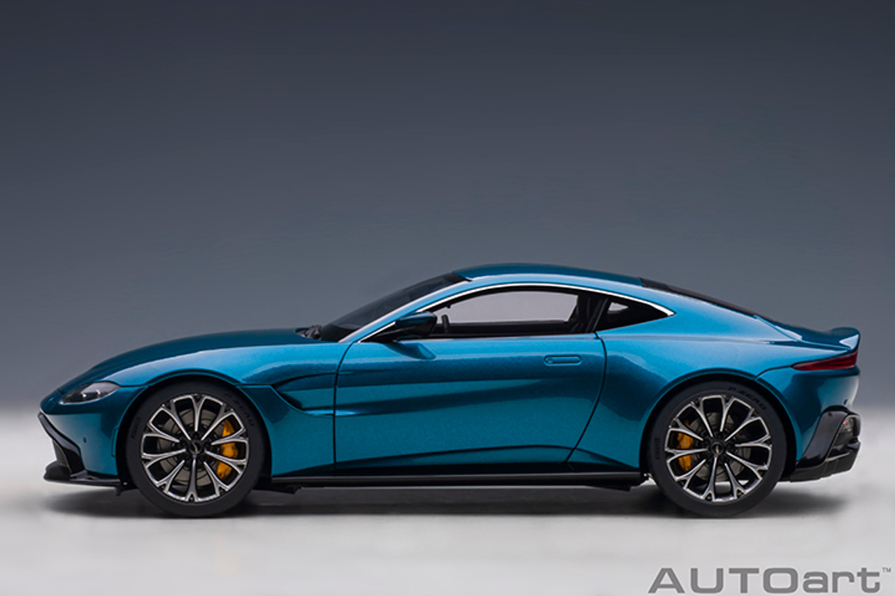 1/18 AUTOart 2019 Aston Martin Vantage (Ming Blue) Car Model
