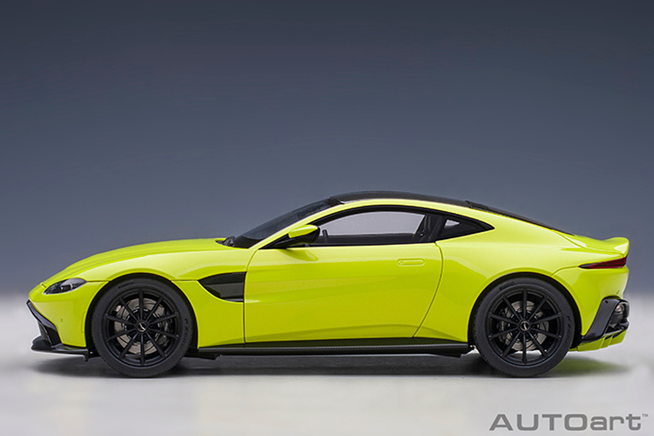 1/18 AUTOart 2019 Aston Martin Vantage (Lime Essence Green with Carbon Fiber Roof) Car Model