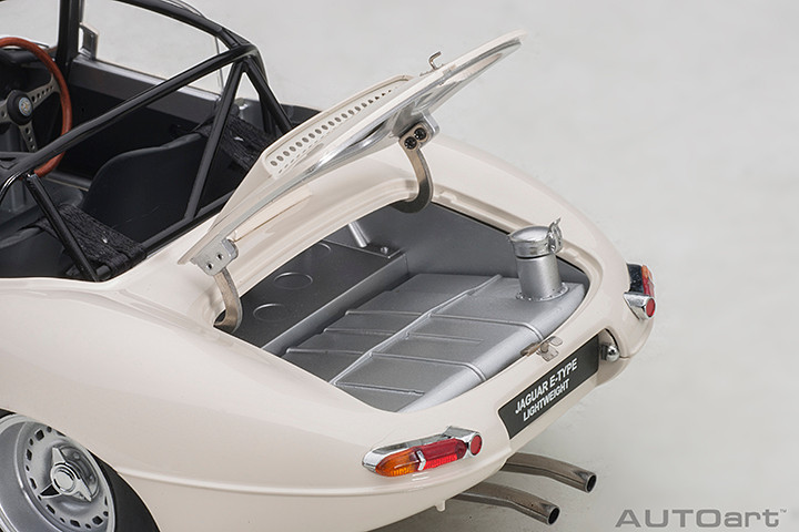 1/18 AUTOart Jaguar Lightweight E-Type Etype (White) Car Model