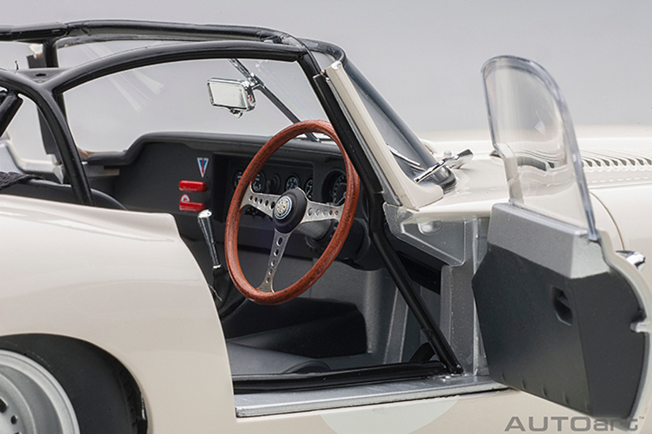 1/18 AUTOart Jaguar Lightweight E-Type Etype (White) Car Model