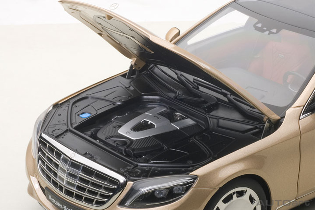 1/18 AUTOart Mercedes-Benz Maybach S-Class S600 (Champagne Gold