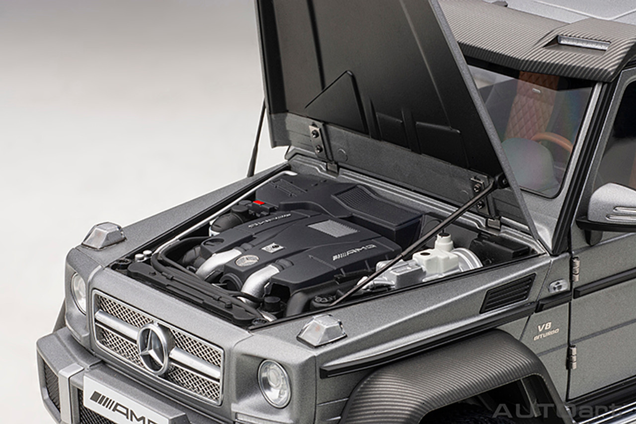 1/18 AUTOart Mercedes-Benz G63 AMG 6x6 (Designo Platinum Magno Silver Grey) Car Model