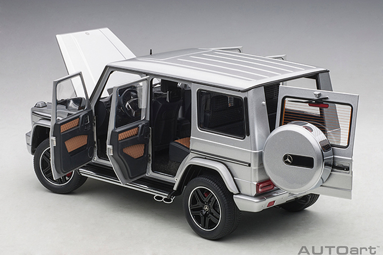 MERCEDES-BENZ G63 AMG G-WAGON GLOSS WHITE 1:18 by AUTOART 76321 BRAND NEW  IN BOX 