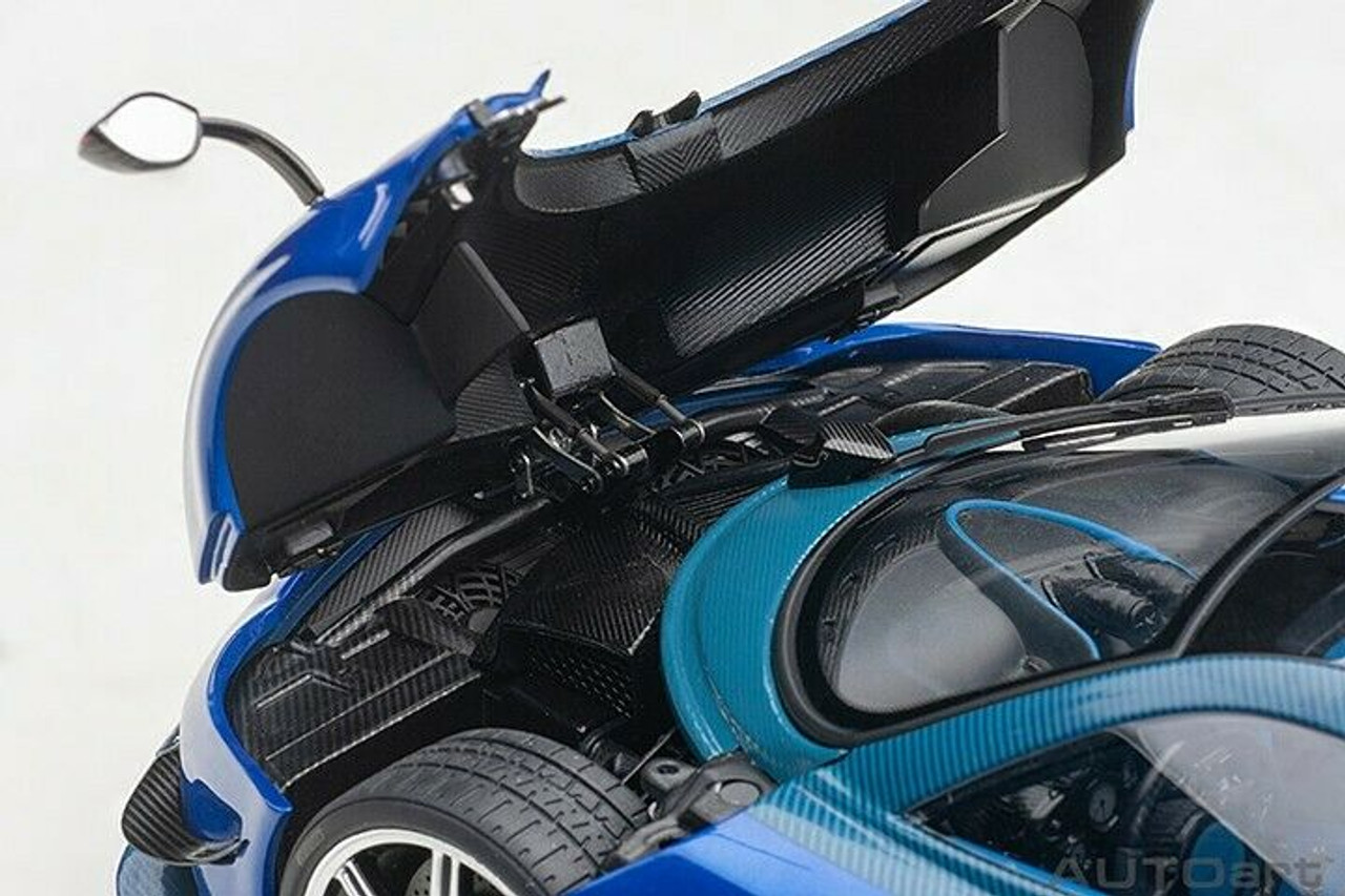 1/18 AUTOart Pagani Huayra BC (Blue Francia Carbon) Car Model