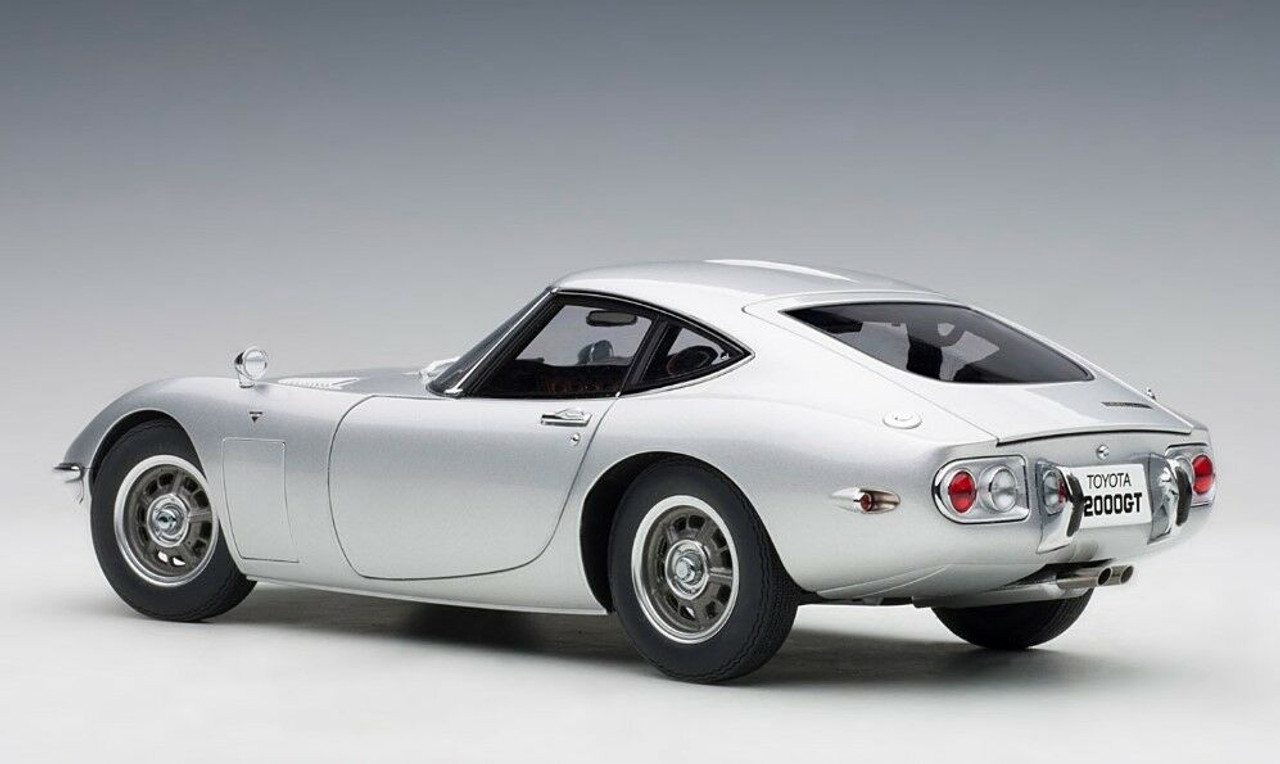 1/18 AUTOart Toyota 2000 GT 2000GT (Silver) Car Model