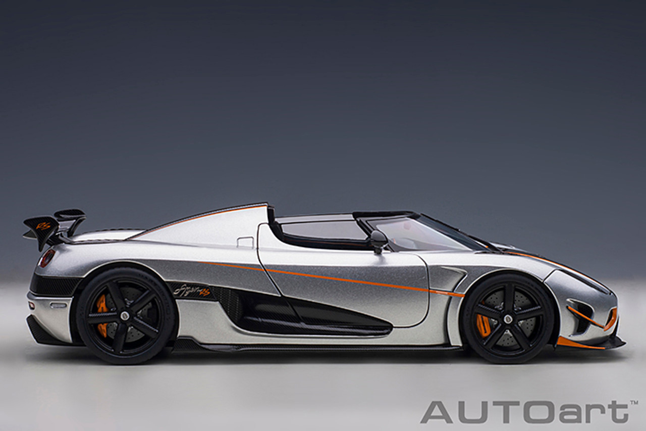 1/18 AUTOart Koenigsegg Agera RS (Moon Silver and Carbon Black