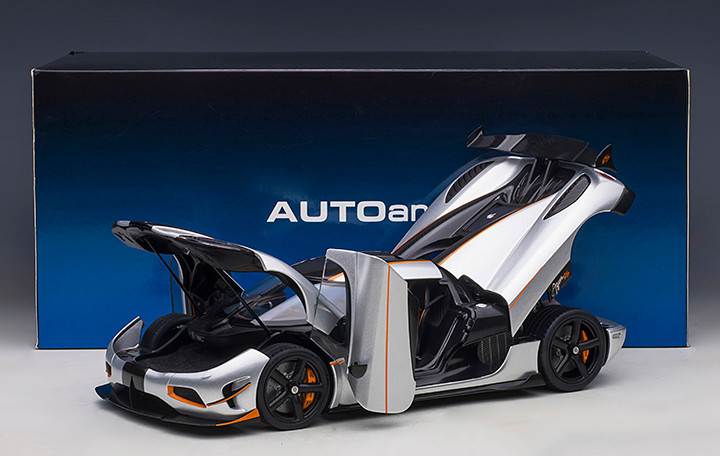1/18 AUTOart Koenigsegg Agera RS (Moon Silver and Carbon Black