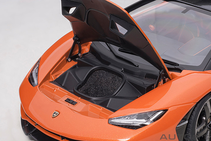1/18 AUTOart Lamborghini Centenario (Arancio Argos Pearl Orange