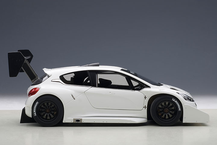 1/18 AUTOart 2013 Peugeot 208 T16 Pikes Peak Race Car Plain Color