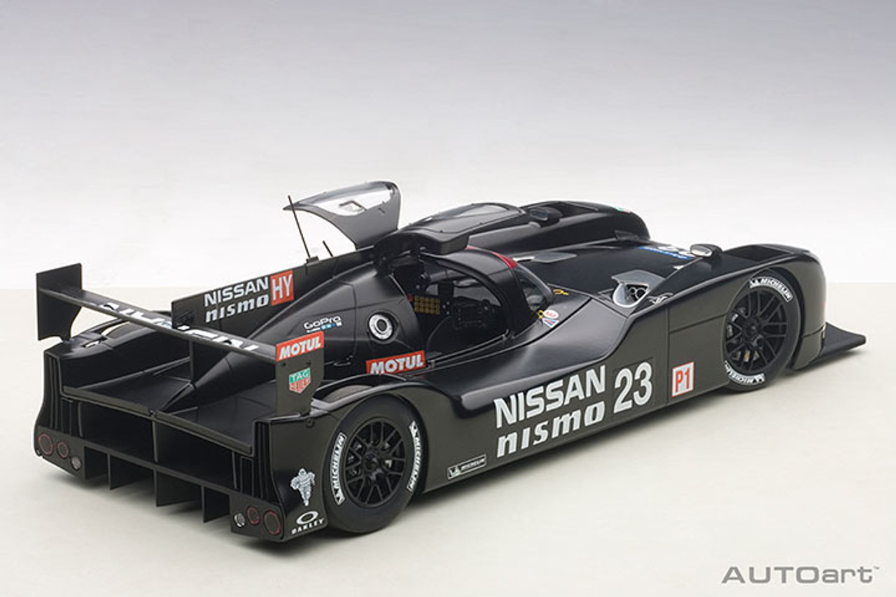 1/18 AUTOart 2015 Nissan GT-R GTR LM Nismo Test Car Car Model